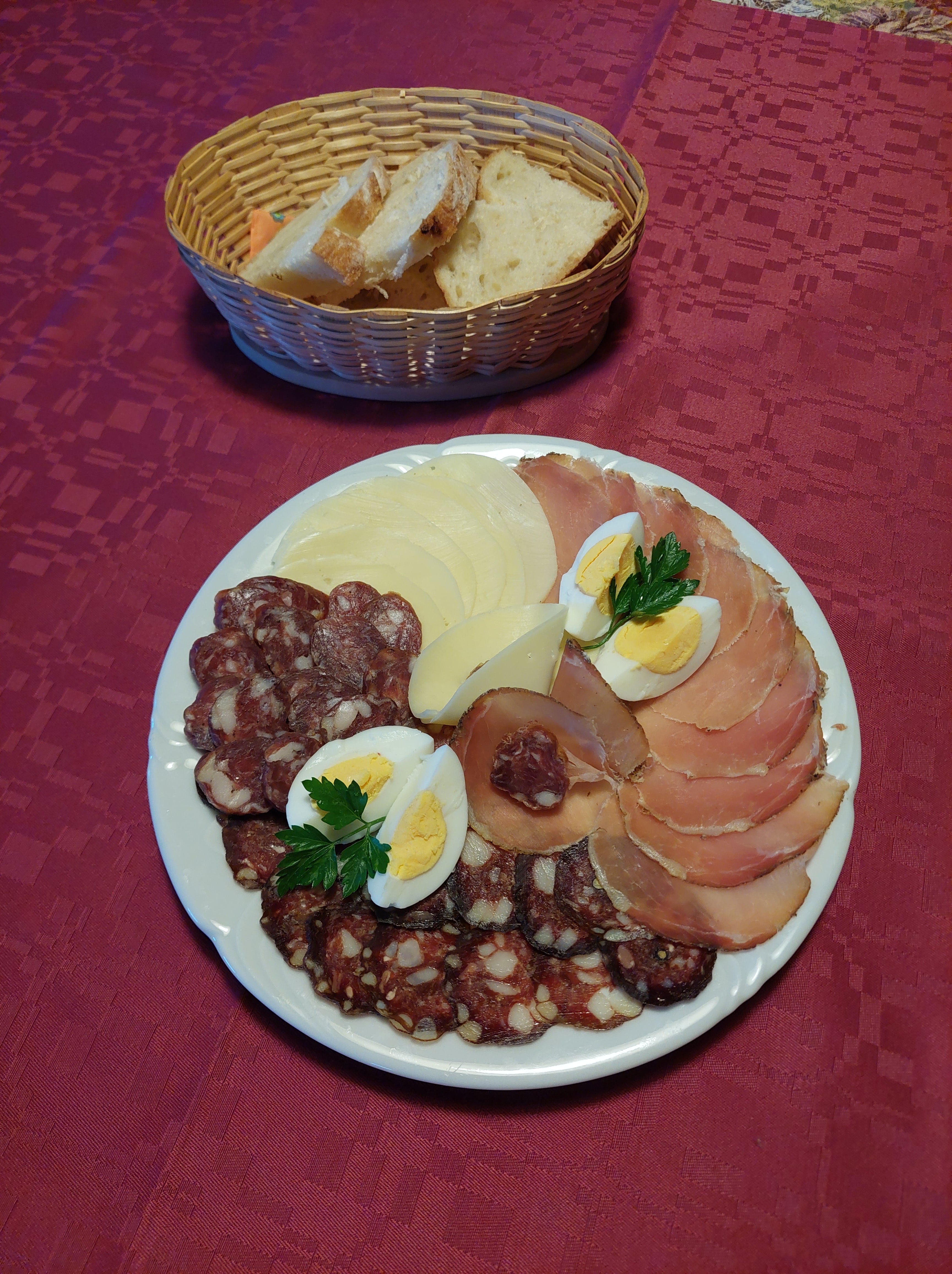 Domač narezek